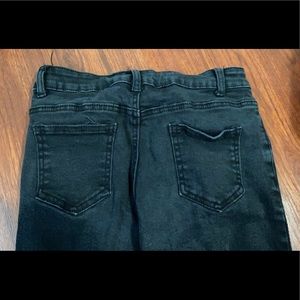 women’s 00 black ripped jeans